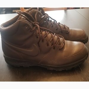 Nike hiking boots